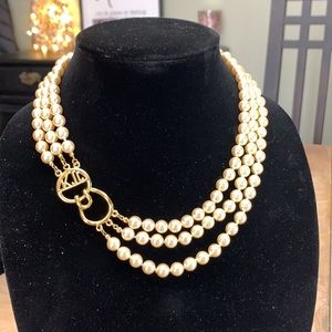 Kenneth Jay Lane faux pearl necklace
